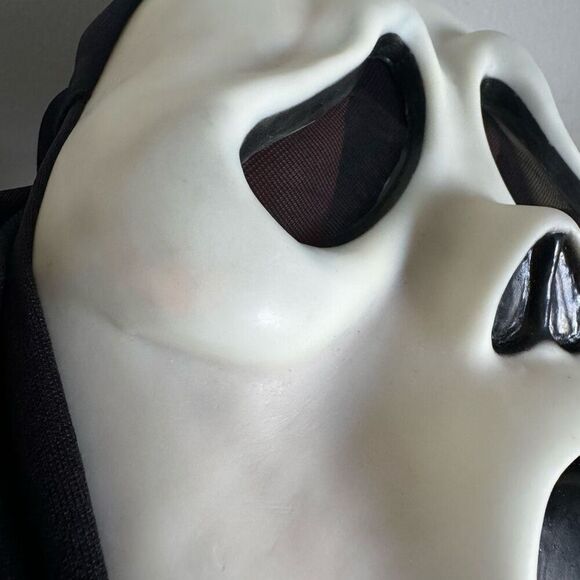 Vtg Scream Ghost Face Glow In The Dark Face  Mask Easter Unlimited - Picture 8 of 14